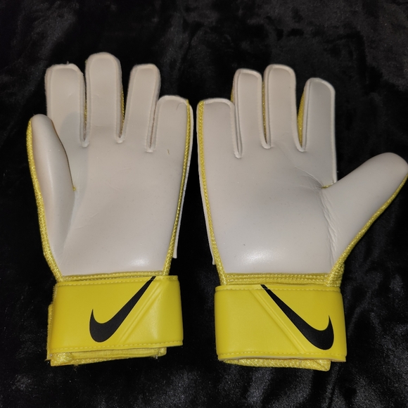 Nike GK Match soccer goalkeeper Goalie gloves CQ7799-765 sz 10 - Picture 2 of 4